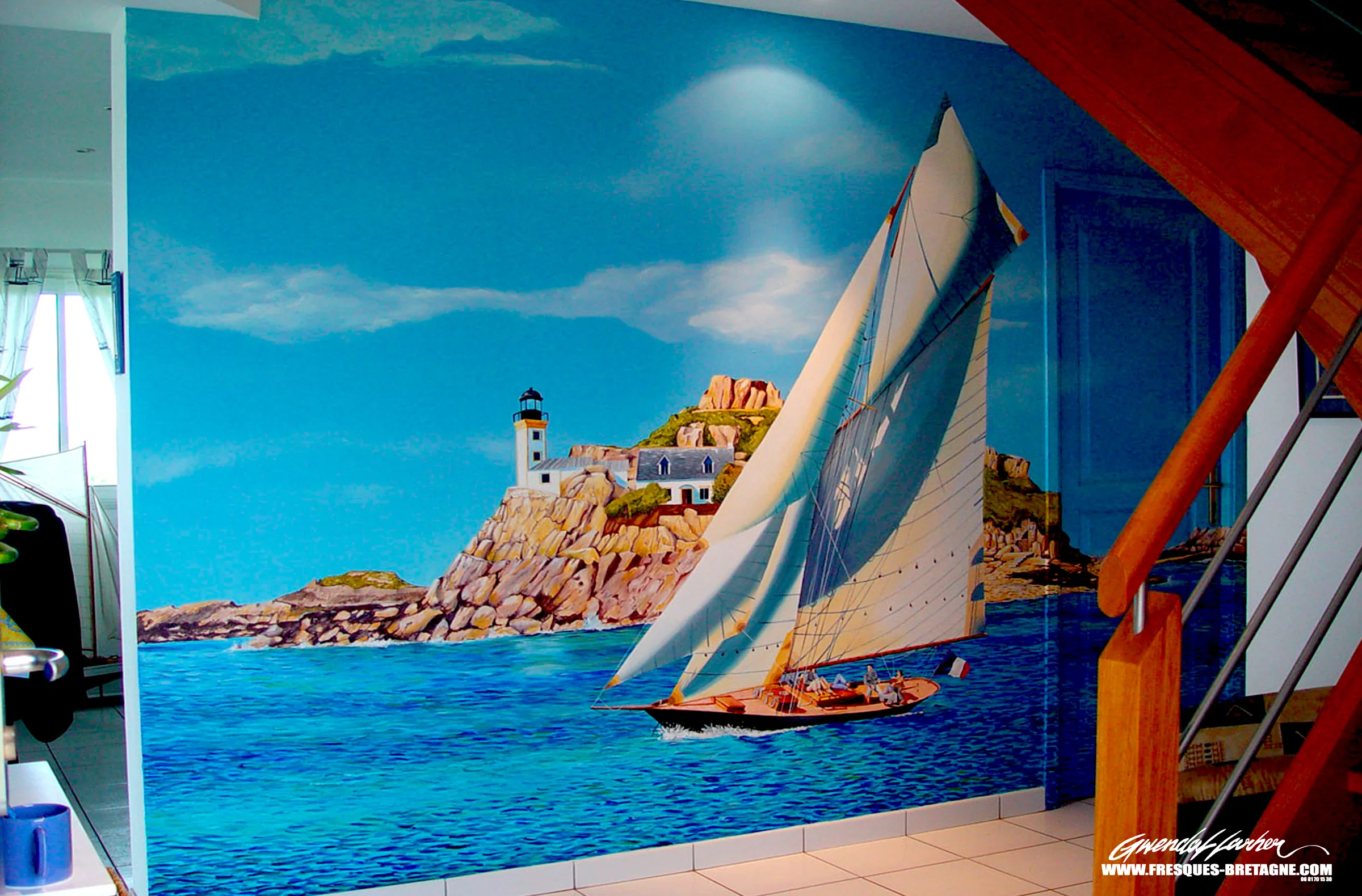 Fresque murale trompe-l'œil, bateau naviguant sur la mer entre les îles de bretagne